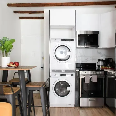 24-14 Renovated Studio Prime Gramercy W D
